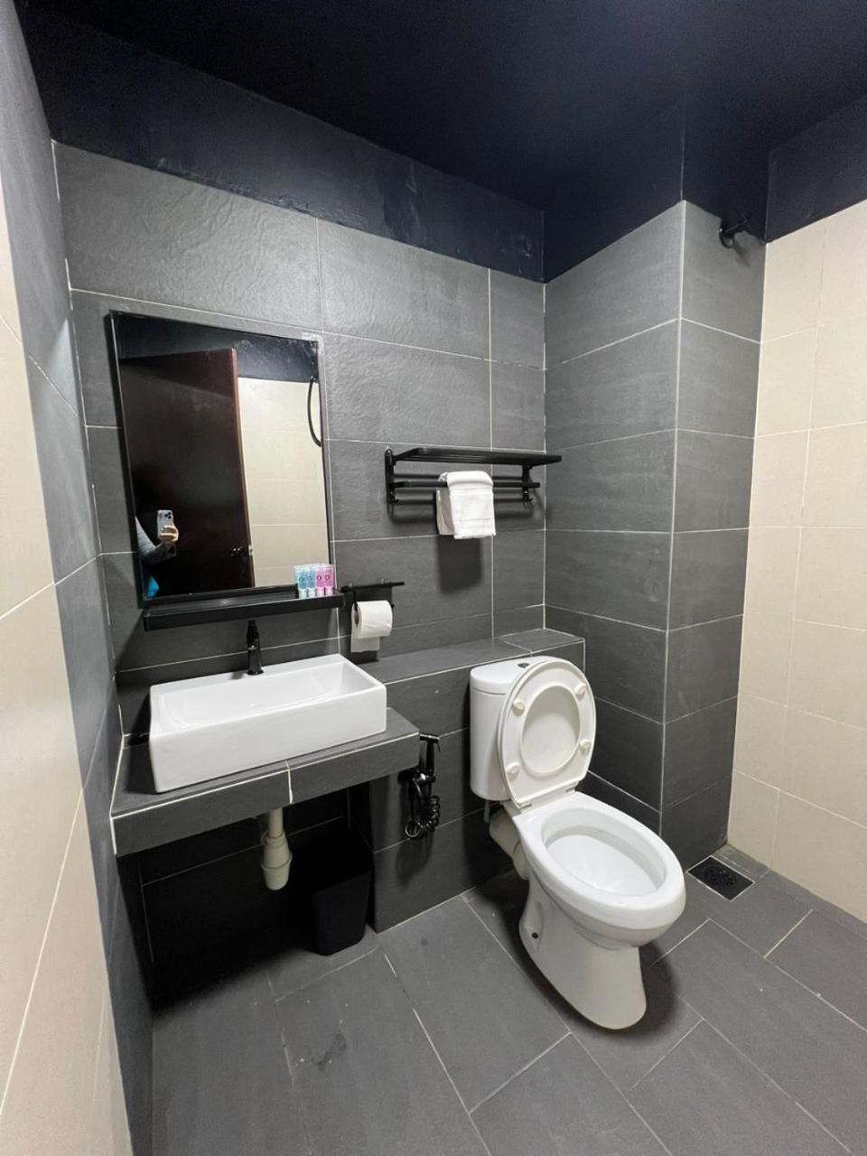 Samsara Studio Apartment At Kompleks Mutiara Gm Gua Musang Zewnętrze zdjęcie